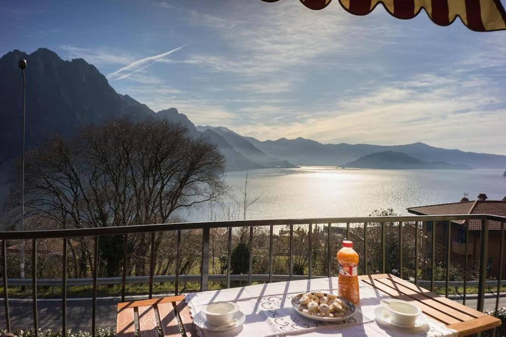 Luxurious Attic-Swimming Pool Villa Riva di Solto Exteriör bild